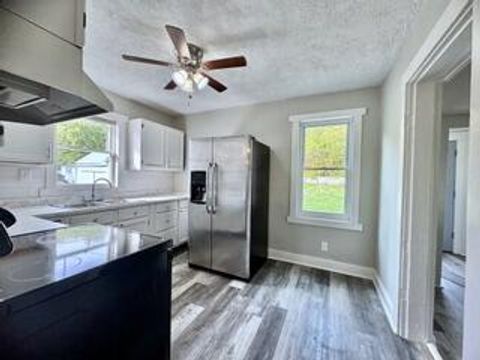 Tiny photo for 320 E Cherry Street, Sunbury, OH 43074 (MLS # 225039641)