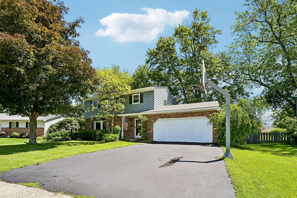 Photo of 188 Storington Road, Westerville, OH 43081 (MLS # 226020647)
