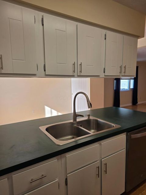 Tiny photo for 329 Cliffview Drive, Columbus, OH 43230 (MLS # 226003782)