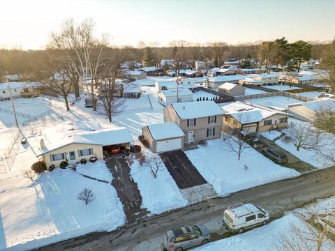 Tiny photo for 329 Cliffview Drive, Columbus, OH 43230 (MLS # 226003782)