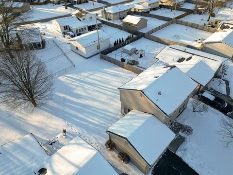 Tiny photo for 329 Cliffview Drive, Columbus, OH 43230 (MLS # 226003782)