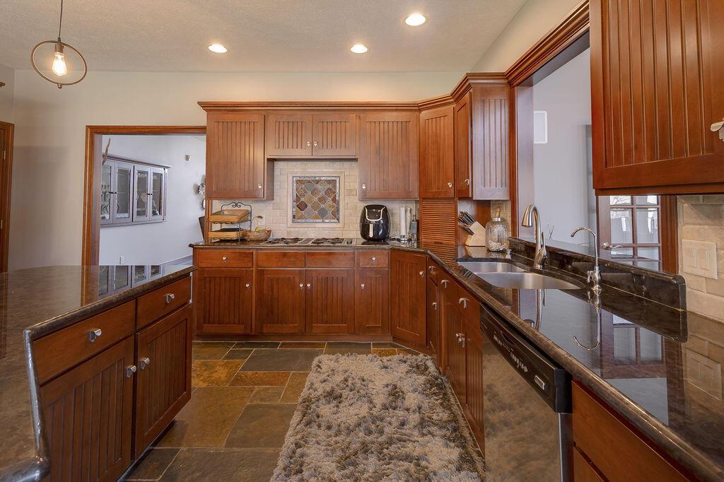 22 Laurelwood Drive, Mount Vernon, Ohio image 14