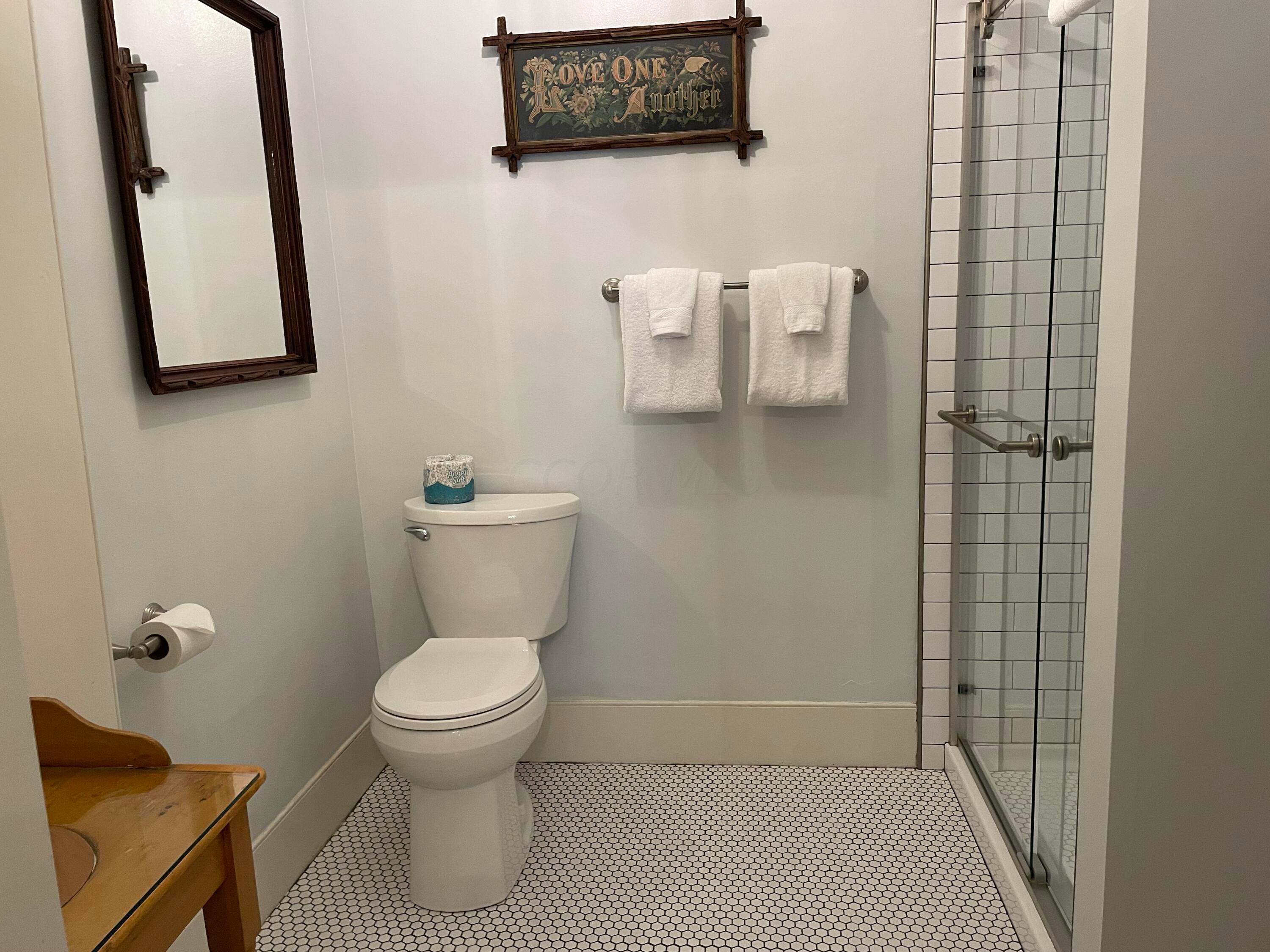 313 E Broadway, Granville, Ohio image 25