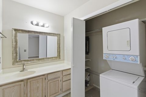 Tiny photo for 1512 Lafayette Drive B #B, Columbus, OH 43220 (MLS # 225045899)