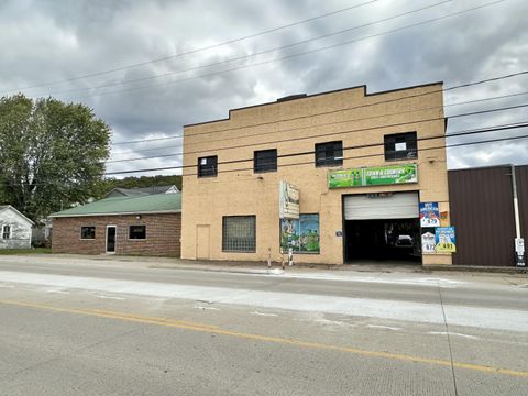 Photo of 710 E Canal Street, Nelsonville, OH 45764 (MLS # 225040156)