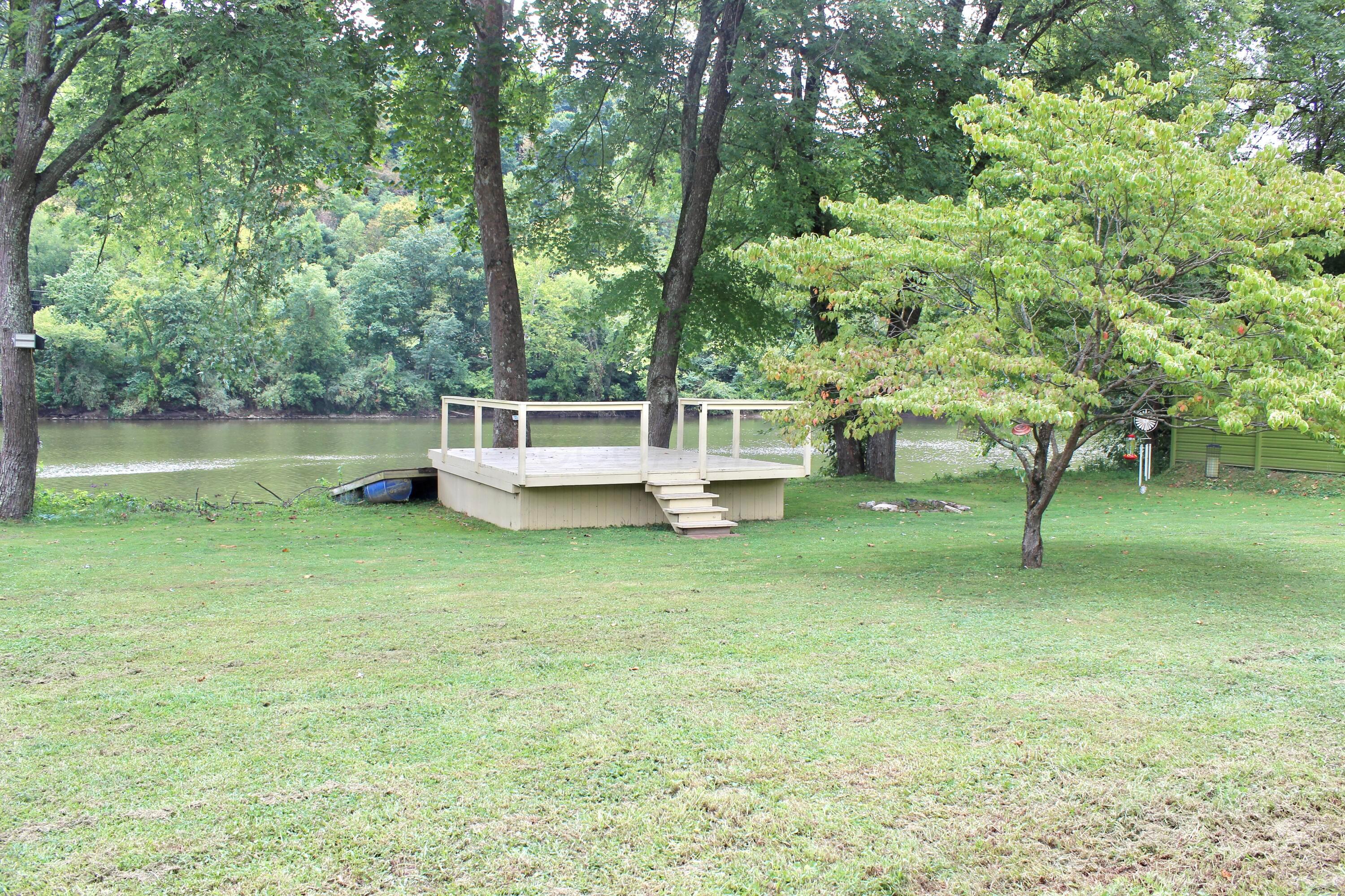 2712 Sycamore Lane, Stockport, Ohio image 22
