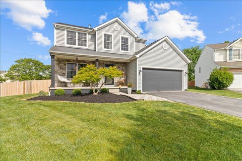 Photo of 493 Lilyfield Lane, Galloway, OH 43119 (MLS # 226014172)