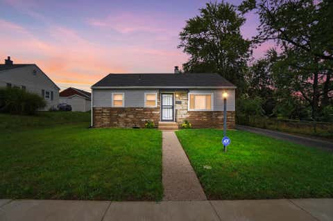 Photo of 644 Cortland Drive, Springfield, OH 45505 (MLS # 226030524)