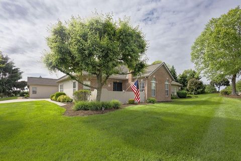 Photo of 6 Woodberry Drive, Mount Vernon, OH 43050 (MLS # 226018304)