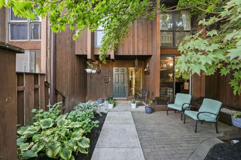 Photo of 4997 Chuckleberry Lane 7 #7, Westerville, OH 43081 (MLS # 225039091)