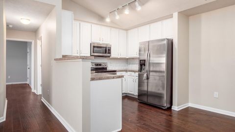 Tiny photo for 646 Fairbury Way 14B #14B, Blacklick, OH 43004 (MLS # 226002867)