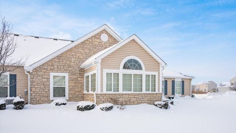 Tiny photo for 646 Fairbury Way 14B #14B, Blacklick, OH 43004 (MLS # 226002867)