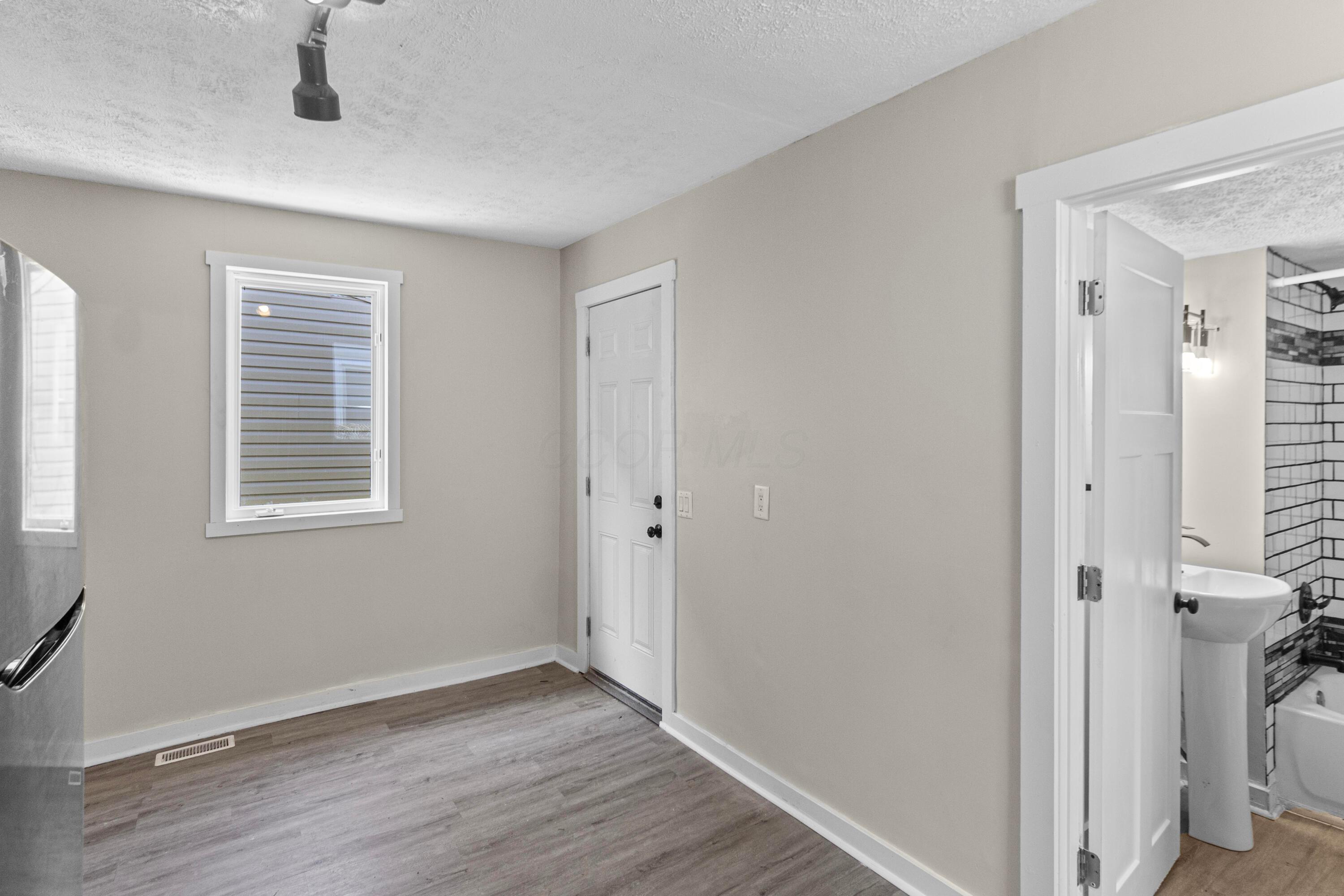 508 E Welch Avenue, Columbus, Ohio image 9
