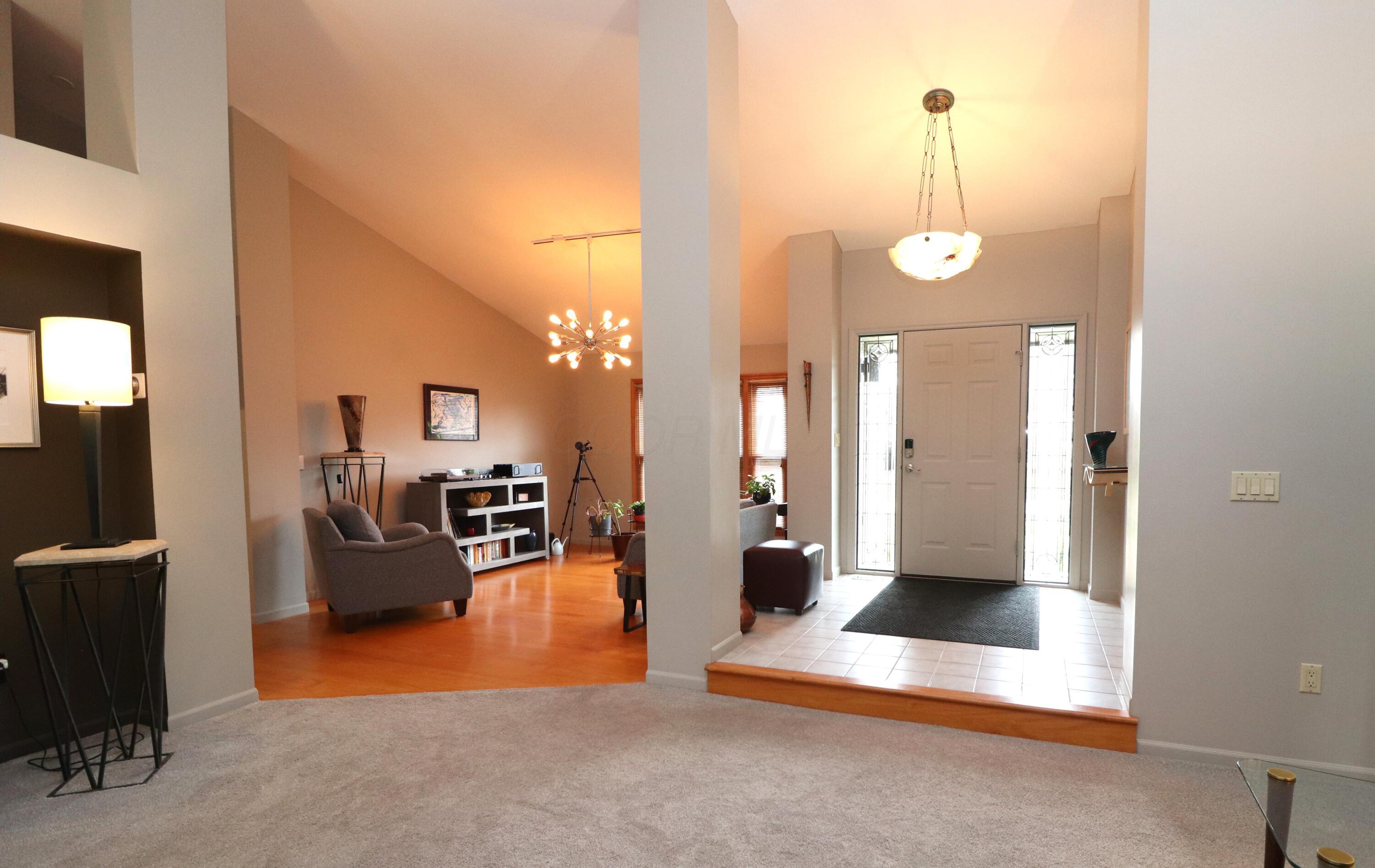 3476 Mark Twain Drive, Hilliard, Ohio image 11