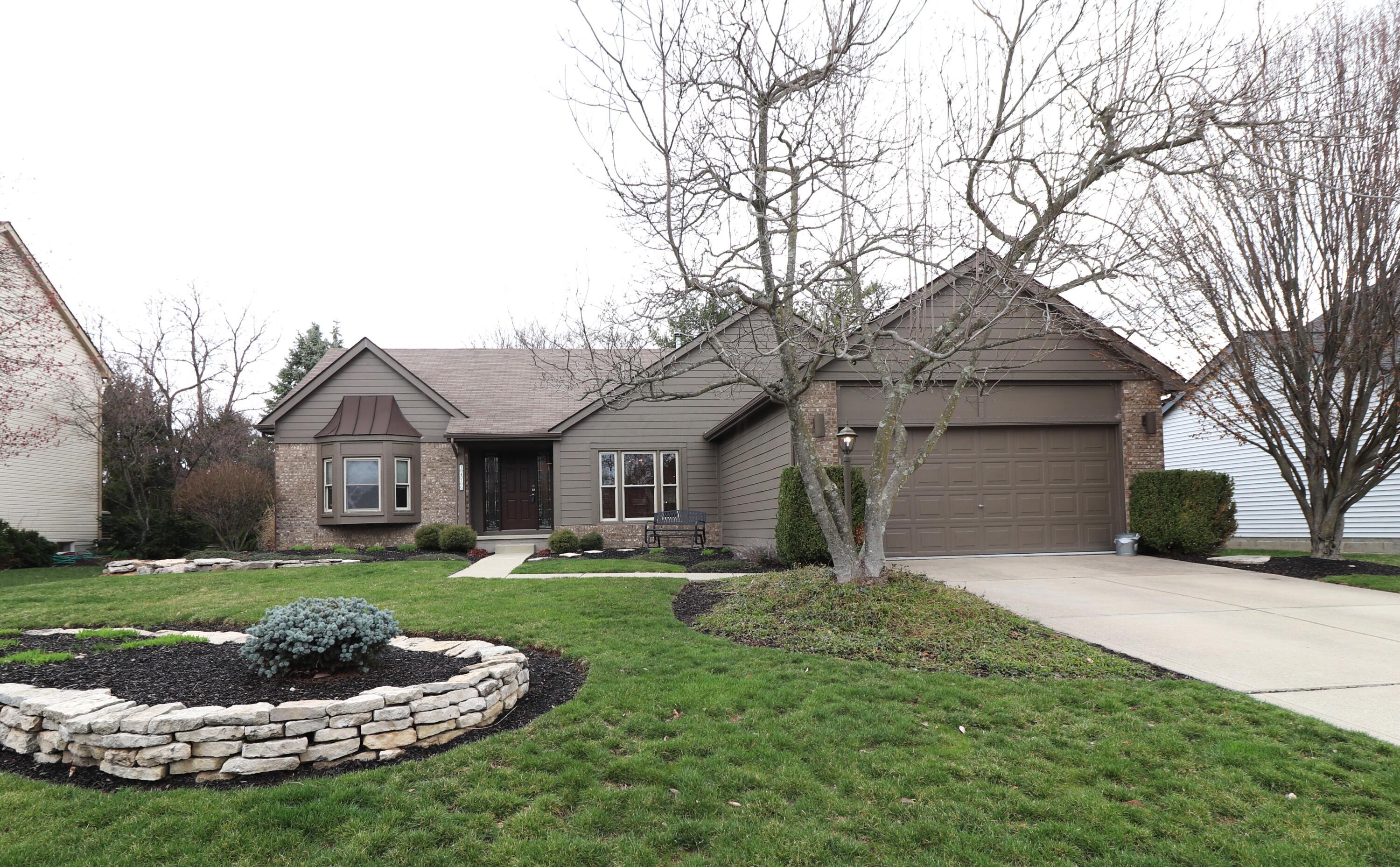 3476 Mark Twain Drive, Hilliard, Ohio image 1