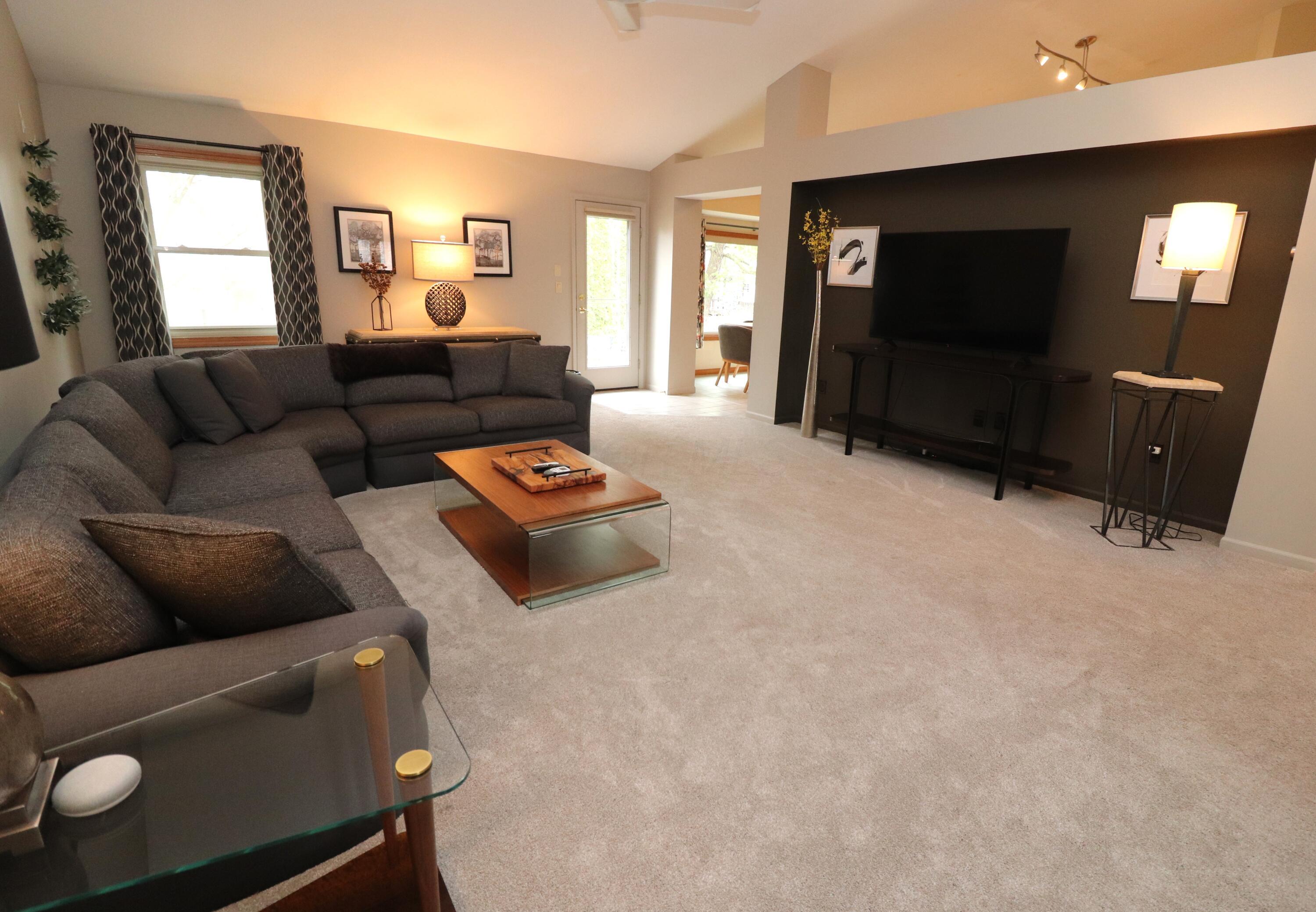 3476 Mark Twain Drive, Hilliard, Ohio image 12