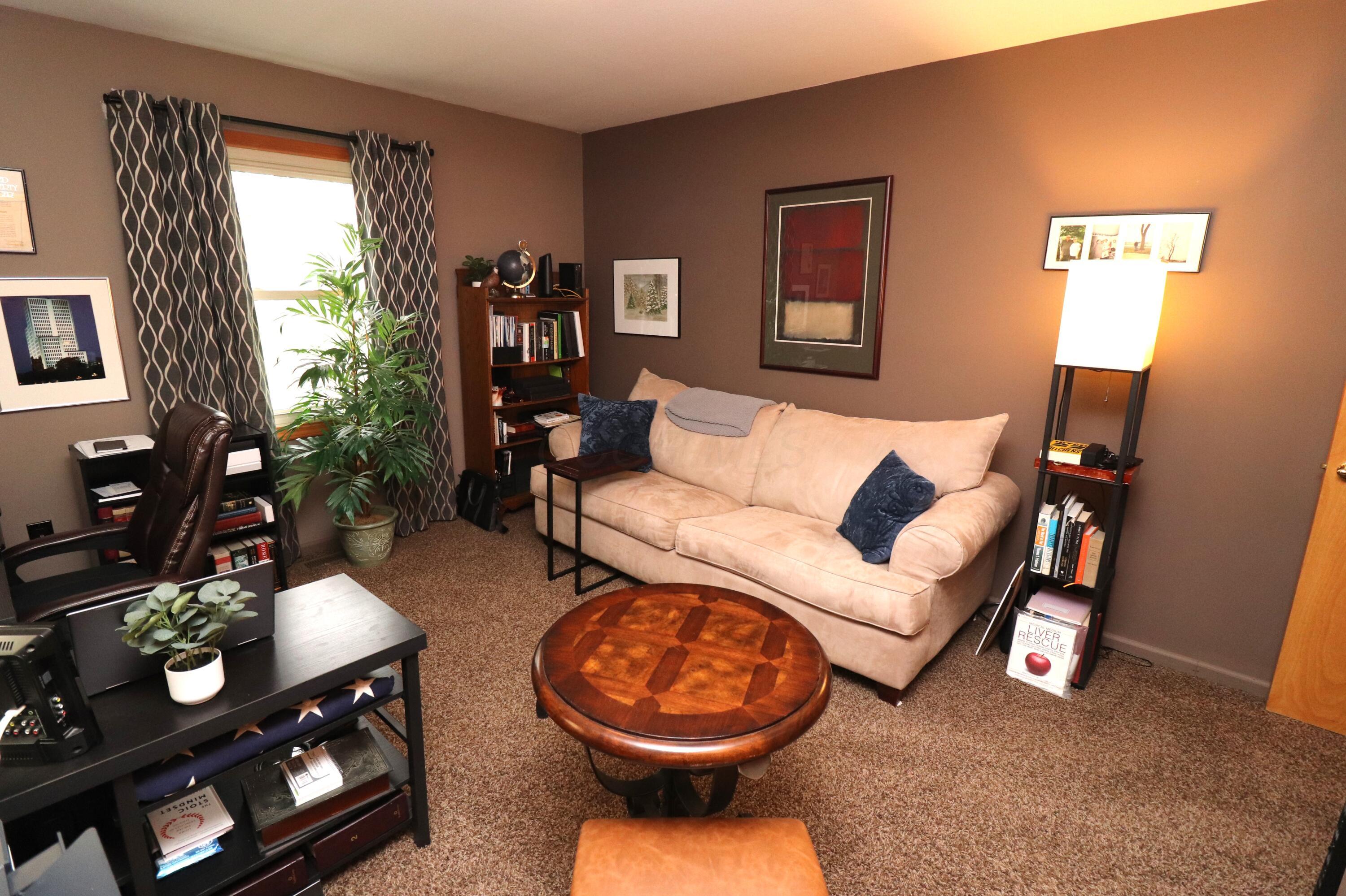 3476 Mark Twain Drive, Hilliard, Ohio image 44
