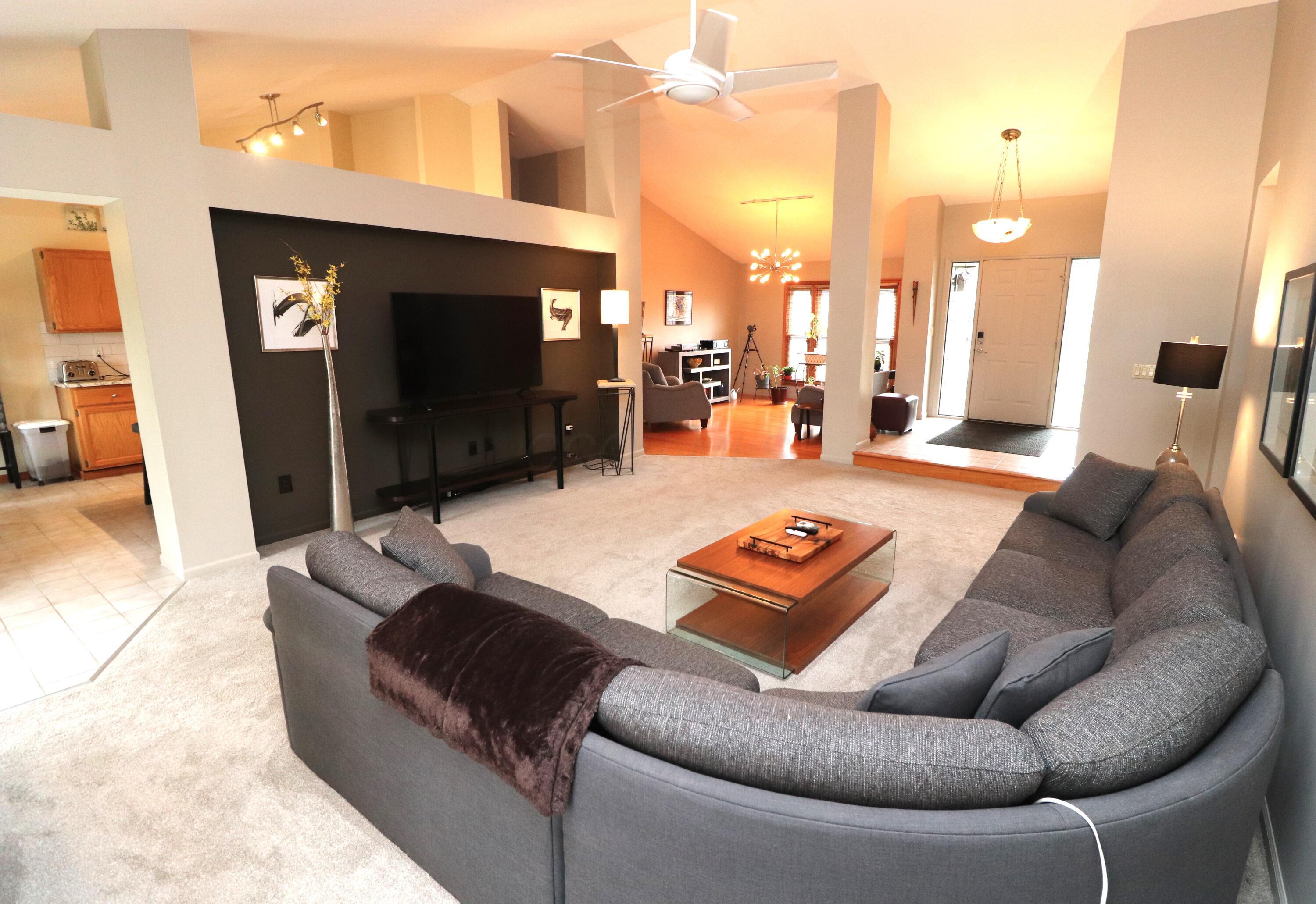 3476 Mark Twain Drive, Hilliard, Ohio image 15