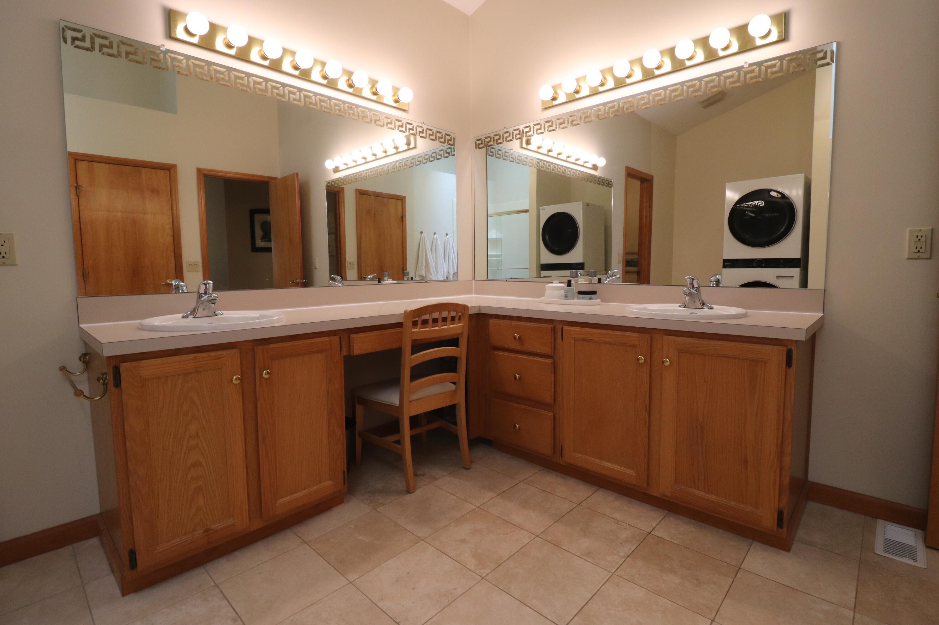 3476 Mark Twain Drive, Hilliard, Ohio image 35