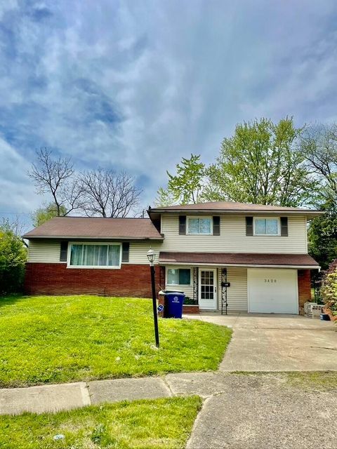 Photo of 3428 Liv Moor Drive, Columbus, OH 43227 (MLS # 226004083)
