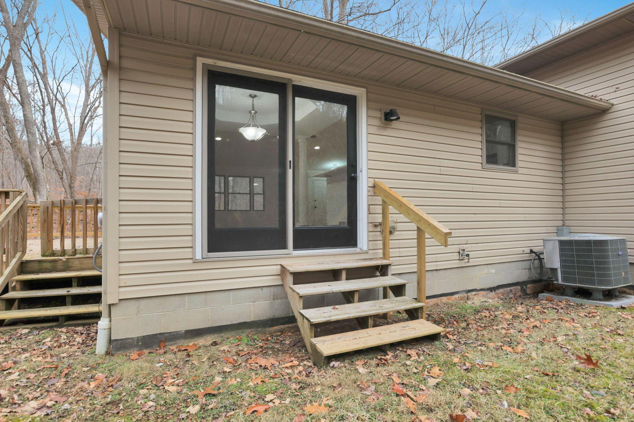 1889 Wolverine Drive, Sugar Grove, Ohio image 40