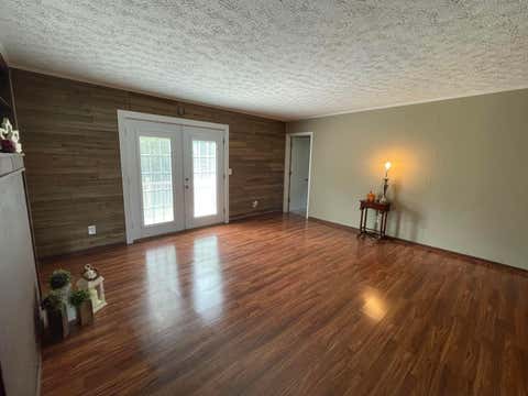 Tiny photo for 129 Gale Court, Circleville, OH 43113 (MLS # 226030294)