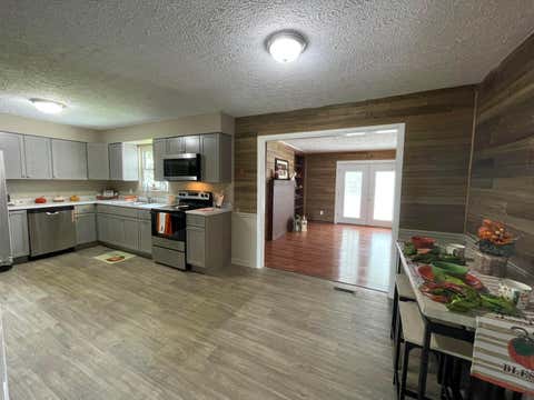 Tiny photo for 129 Gale Court, Circleville, OH 43113 (MLS # 226030294)