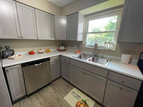 Tiny photo for 129 Gale Court, Circleville, OH 43113 (MLS # 226030294)