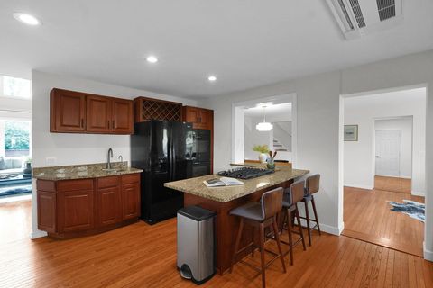 Tiny photo for 4025 Dublin Road, Columbus, OH 43221 (MLS # 225036817)