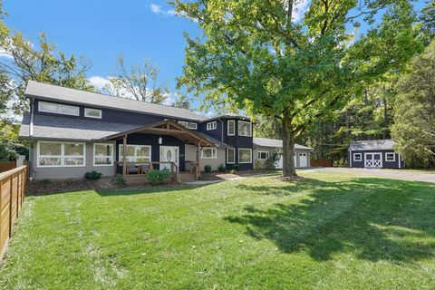 Tiny photo for 4025 Dublin Road, Columbus, OH 43221 (MLS # 225036817)