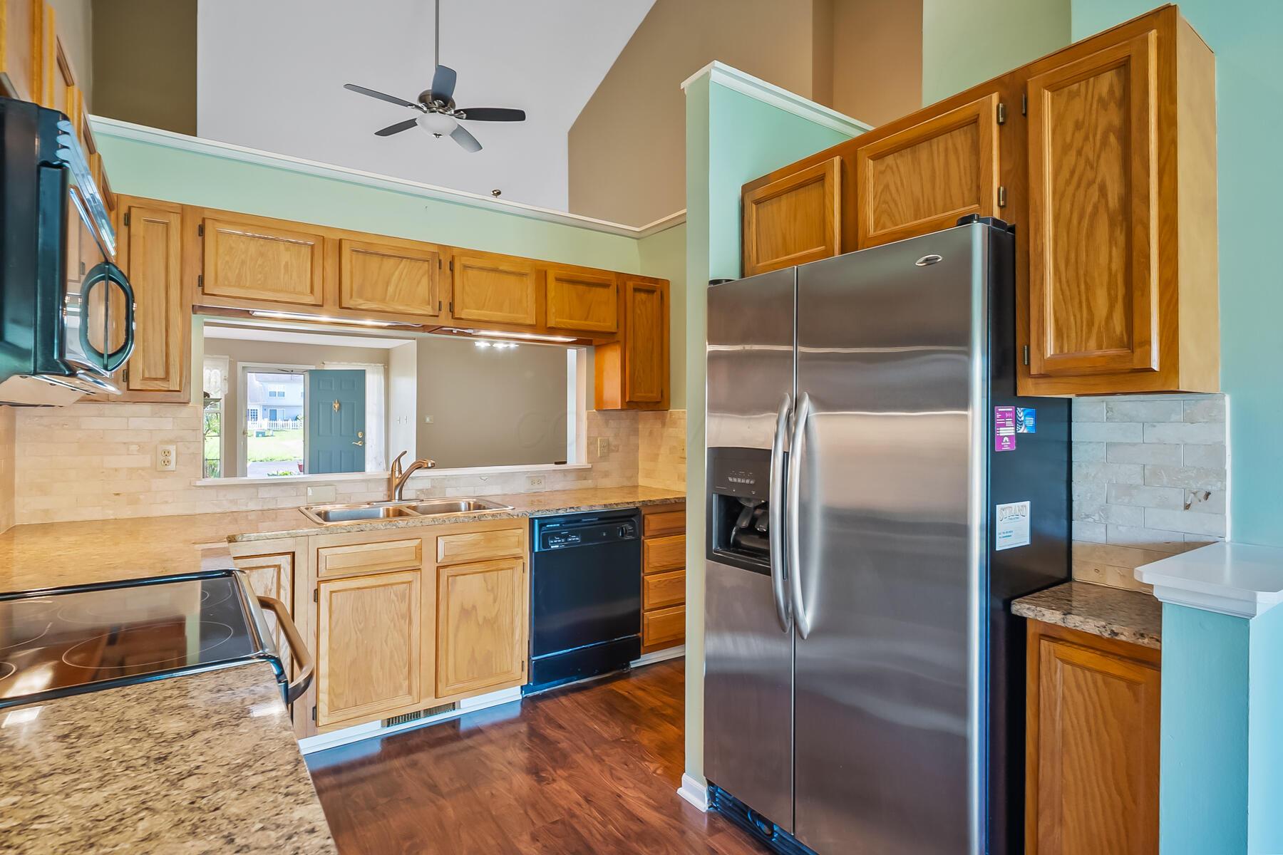 975 Village Drive, Delaware, Ohio image 10