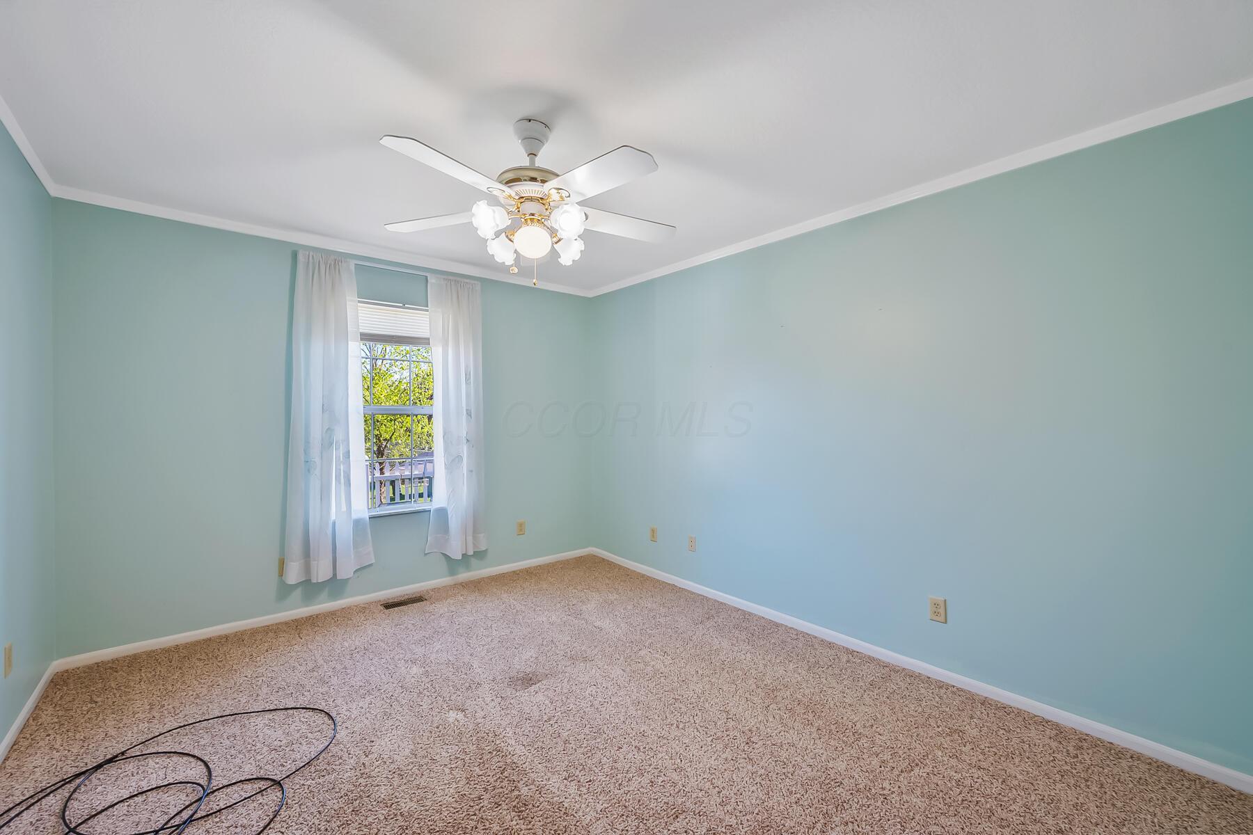 975 Village Drive, Delaware, Ohio image 19