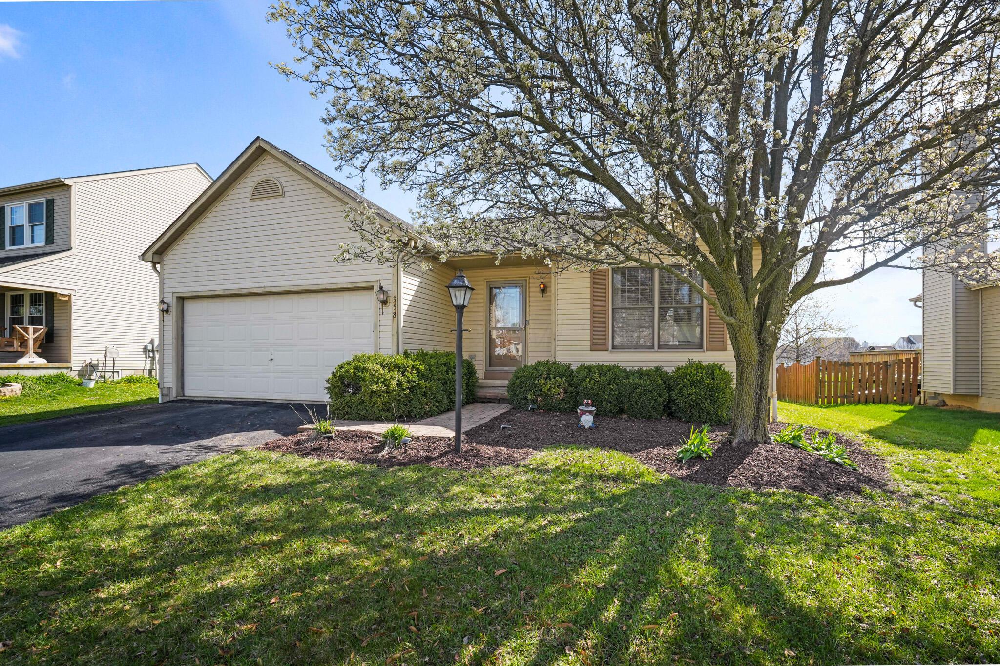 358 Western Dreamer Drive, Delaware, Ohio image 2