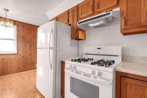 Tiny photo for 2877 Astor Avenue, Columbus, OH 43209 (MLS # 225044682)