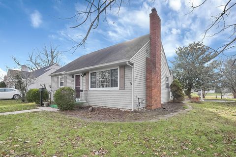 Tiny photo for 2877 Astor Avenue, Columbus, OH 43209 (MLS # 225044682)