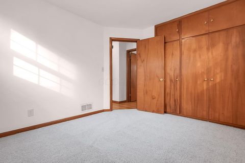 Tiny photo for 2877 Astor Avenue, Columbus, OH 43209 (MLS # 225044682)