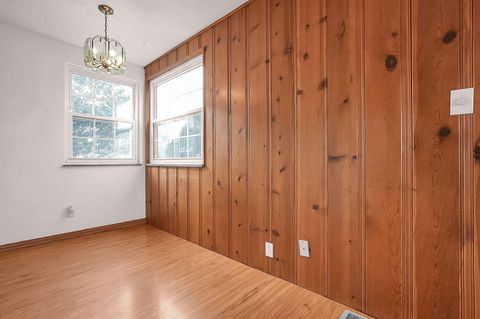 Tiny photo for 2877 Astor Avenue, Columbus, OH 43209 (MLS # 225044682)