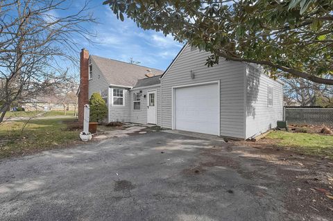 Tiny photo for 2877 Astor Avenue, Columbus, OH 43209 (MLS # 225044682)