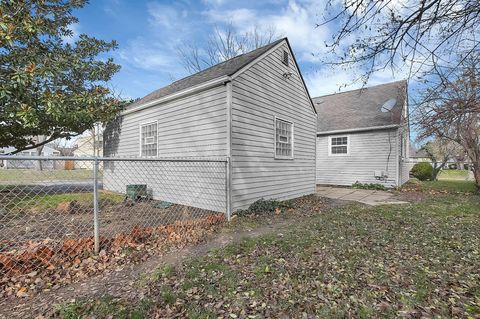 Tiny photo for 2877 Astor Avenue, Columbus, OH 43209 (MLS # 225044682)