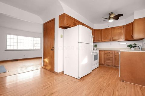 Tiny photo for 2877 Astor Avenue, Columbus, OH 43209 (MLS # 225044682)