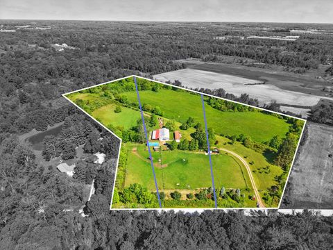 Photo of 7595 Co Rd 19, Fredericktown, OH 43019 (MLS # 226004519)