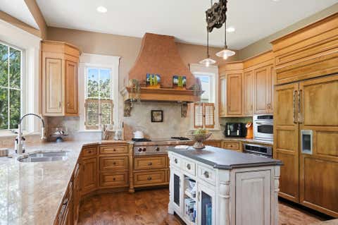 Tiny photo for 7076 Calabria Place, Dublin, OH 43016 (MLS # 226032107)