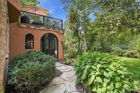 Tiny photo for 7076 Calabria Place, Dublin, OH 43016 (MLS # 226032107)