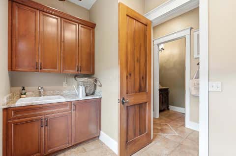 Tiny photo for 7076 Calabria Place, Dublin, OH 43016 (MLS # 226032107)