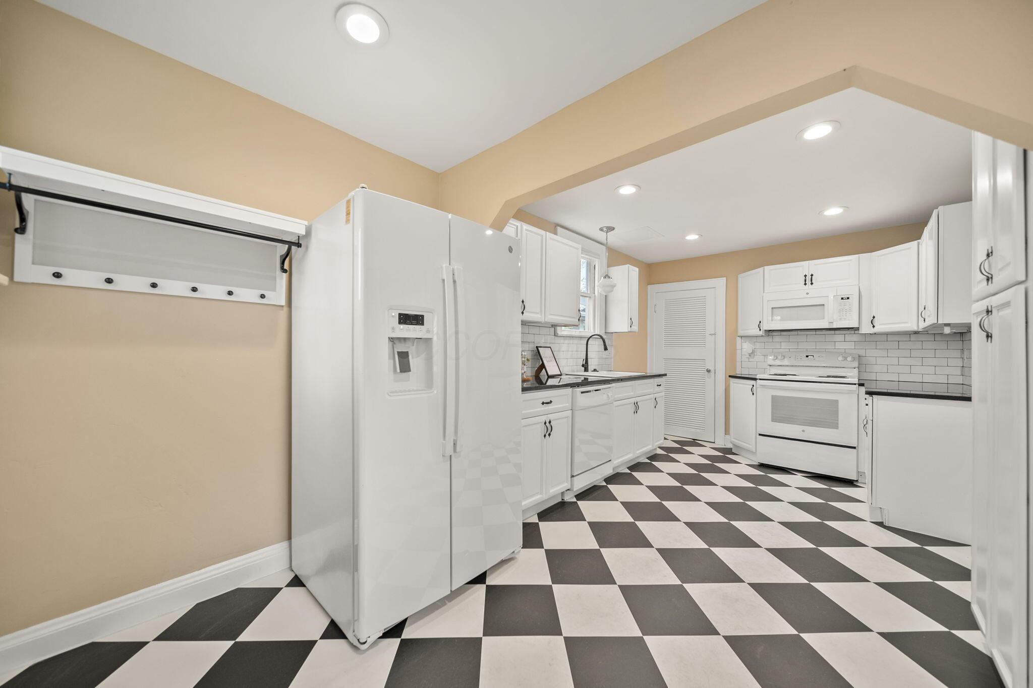623 S Terrace Avenue, Columbus, Ohio image 17