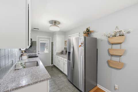 Tiny photo for 361 E Stafford Avenue, Columbus, OH 43085 (MLS # 226021320)