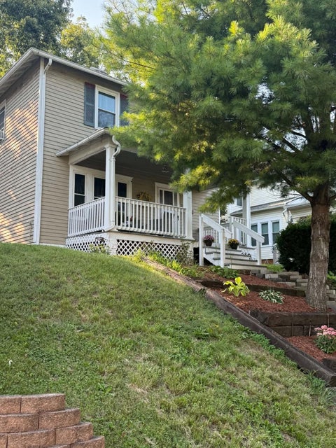 Photo of 59 N Fulton Avenue, Newark, OH 43055 (MLS # 226033577)