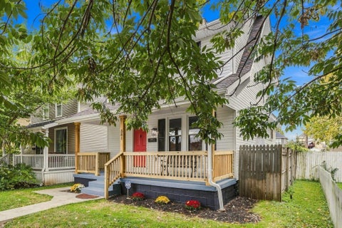 Tiny photo for 381 E Gates Street, Columbus, OH 43206 (MLS # 226039520)