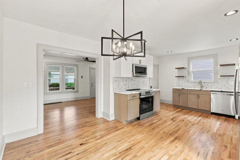 Tiny photo for 381 E Gates Street, Columbus, OH 43206 (MLS # 226039520)