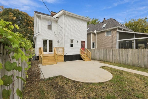 Tiny photo for 381 E Gates Street, Columbus, OH 43206 (MLS # 226039520)